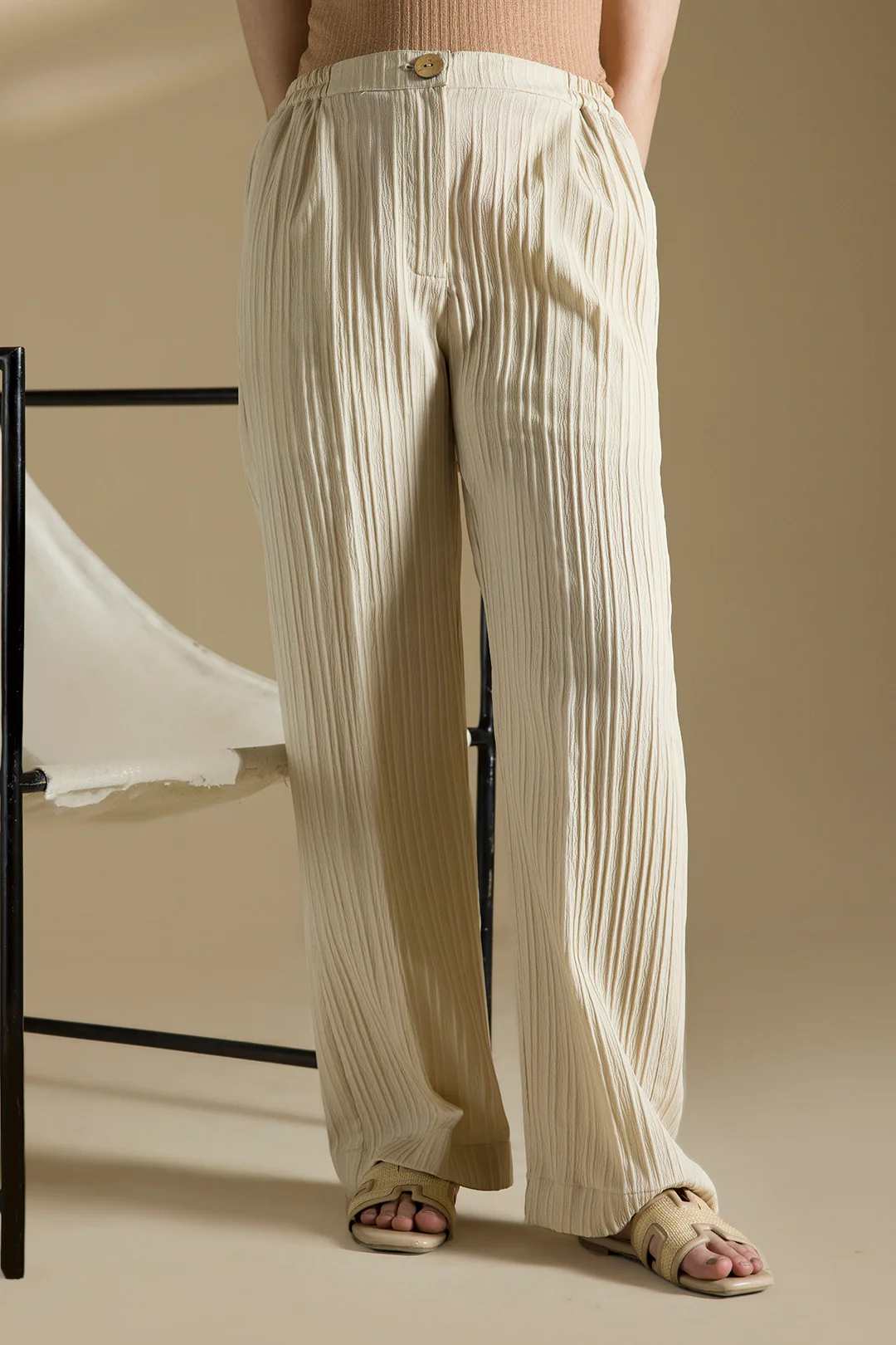 Bottom - 1657 - Image 9