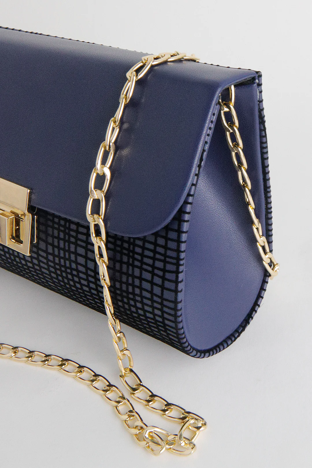 Clutch - E585 - Image 6