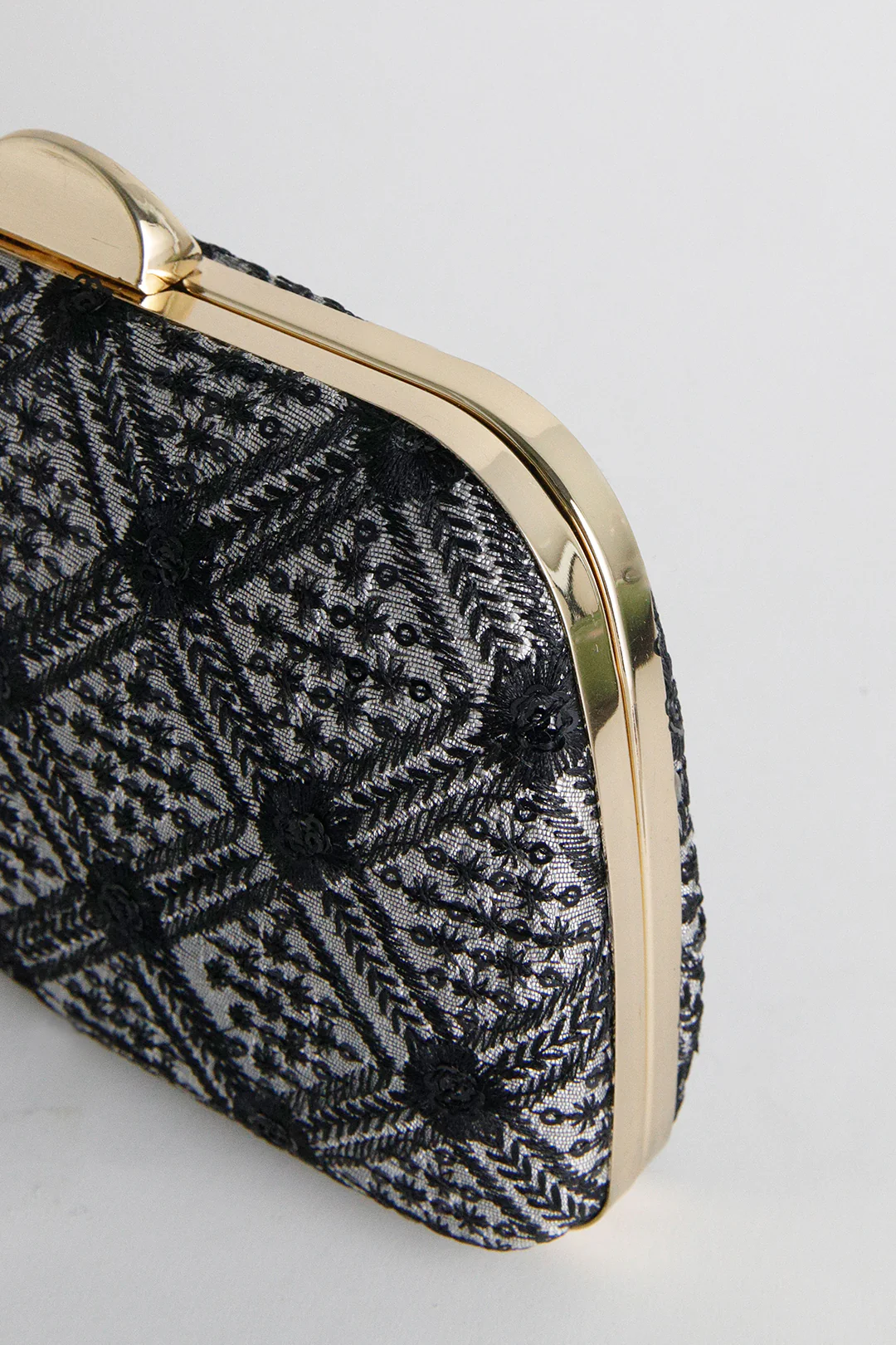 Clutch - E599 - Image 3