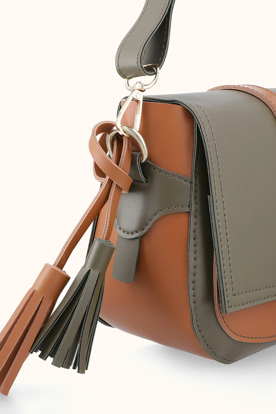 Cross-Body Bags - E003 - Image 8