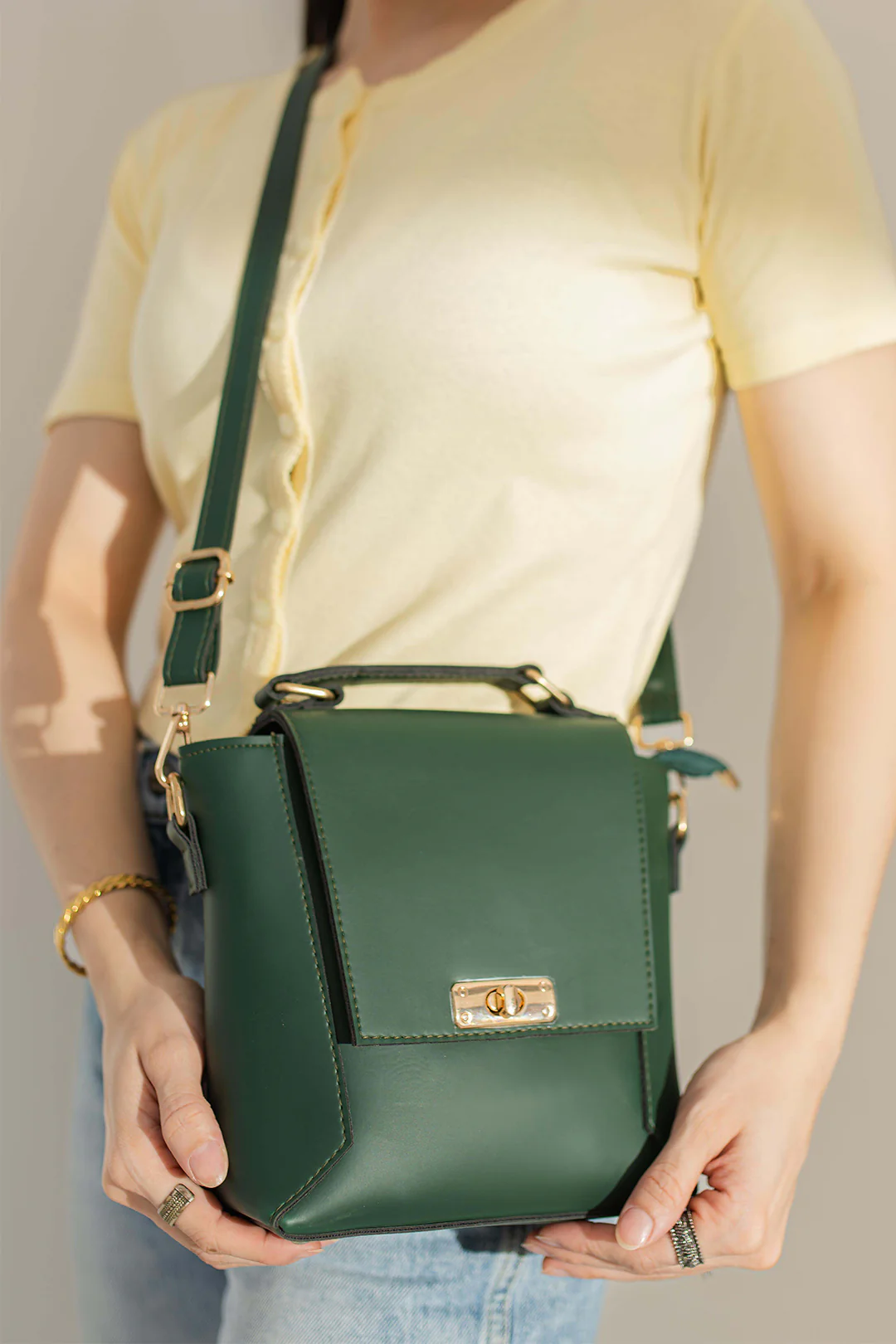 Cross-Body Bags - E249 - Image 15