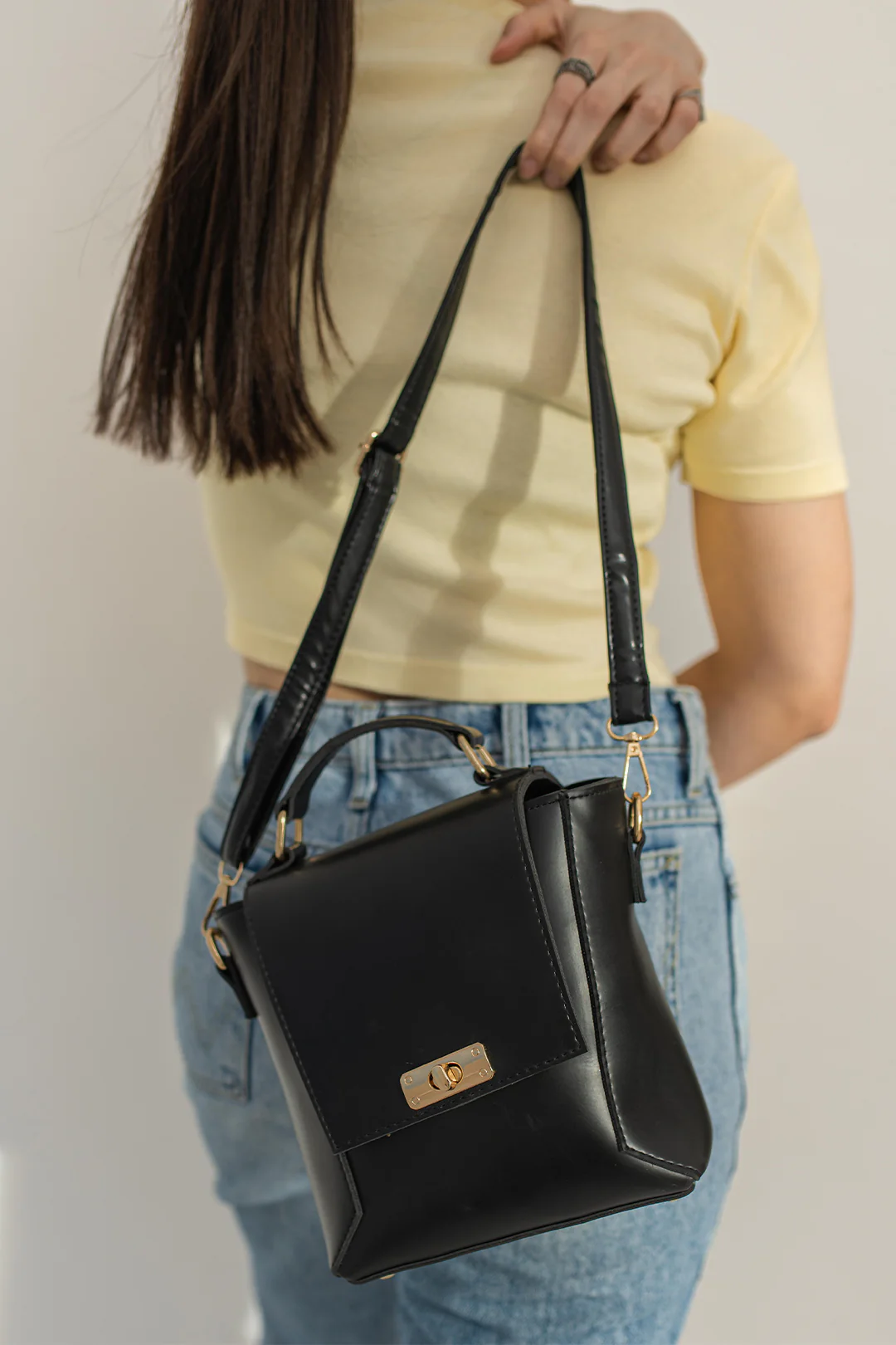 Cross-Body Bags - E249 - Image 7
