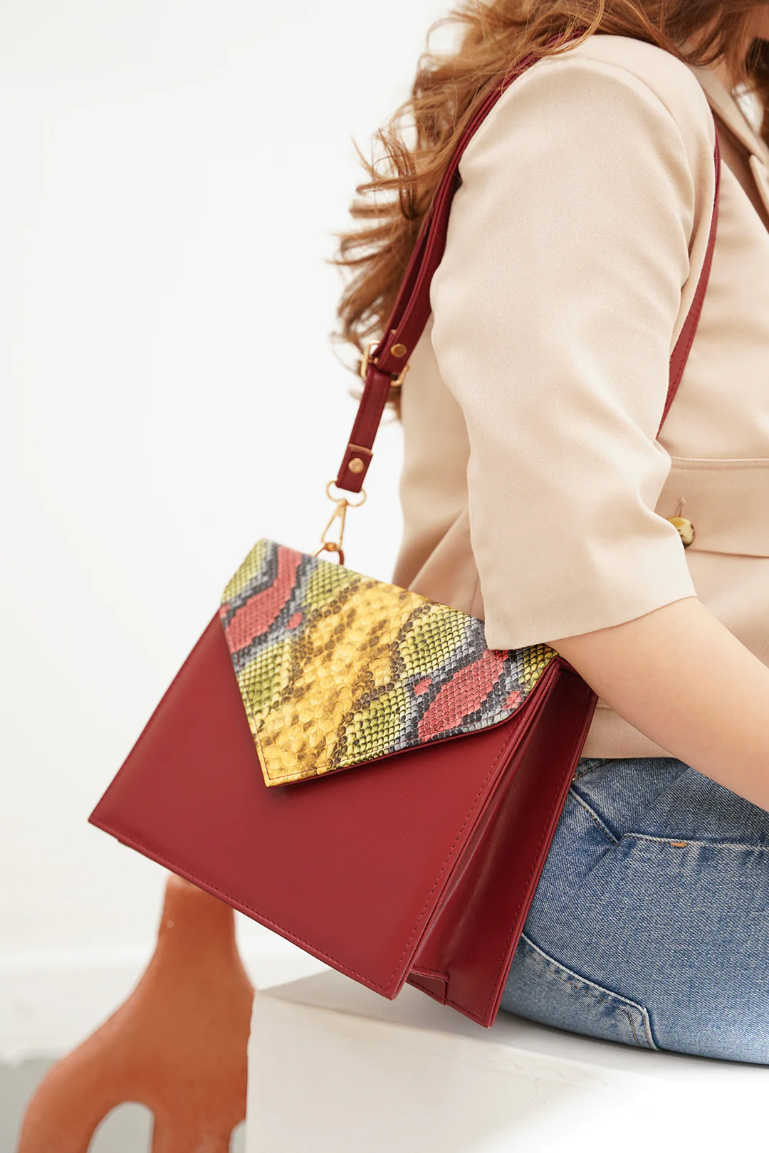Cross-Body Bags - E201 - Image 17