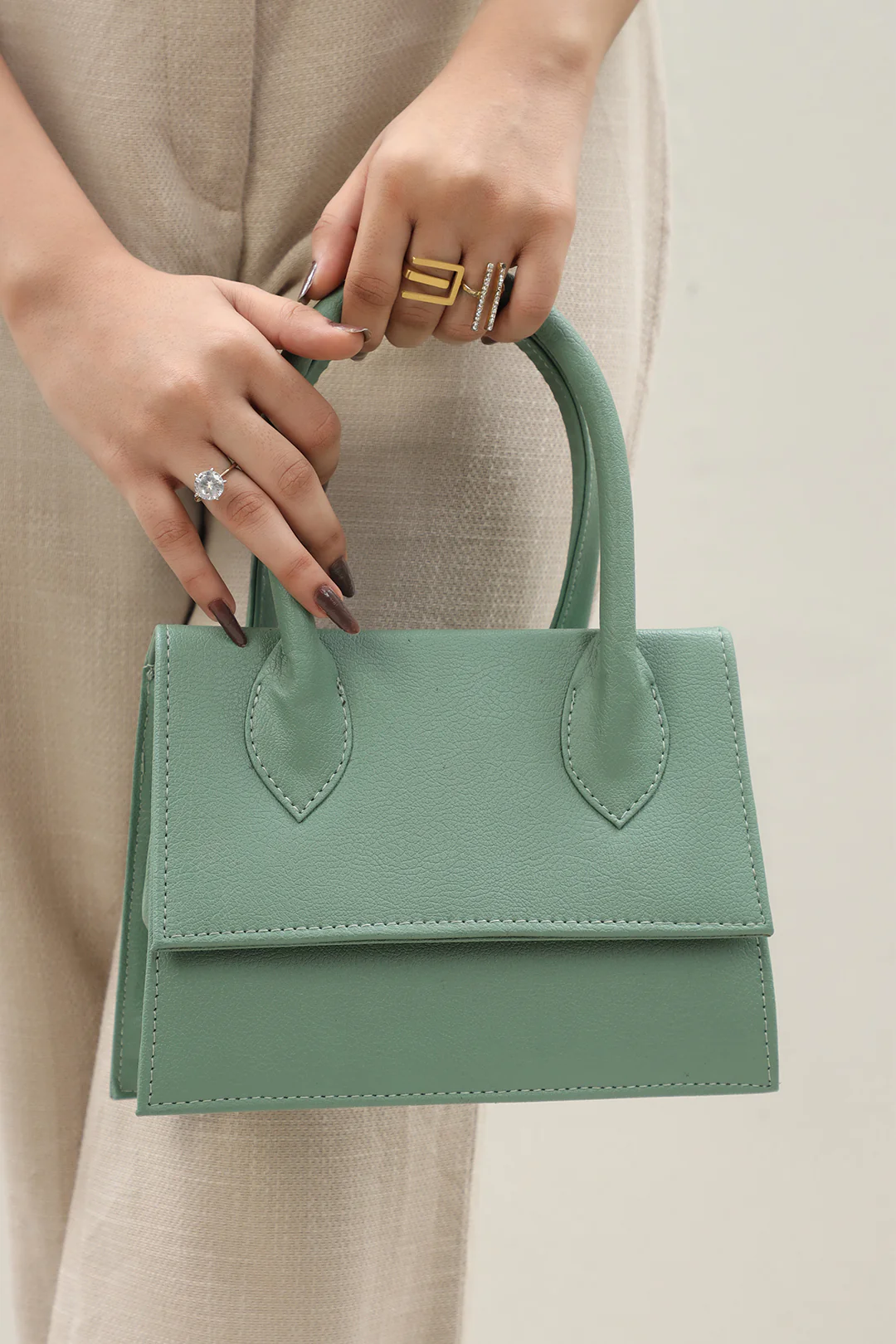 Cross-Body Bags - E306 - Image 13