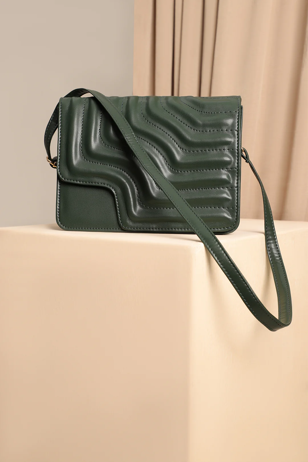 Cross-Body Bags - E354 - Image 4