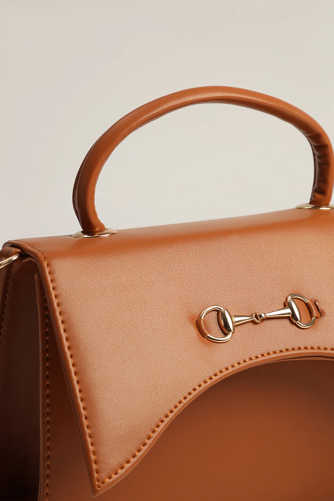 Cross-Body Bags - E382 - Image 7