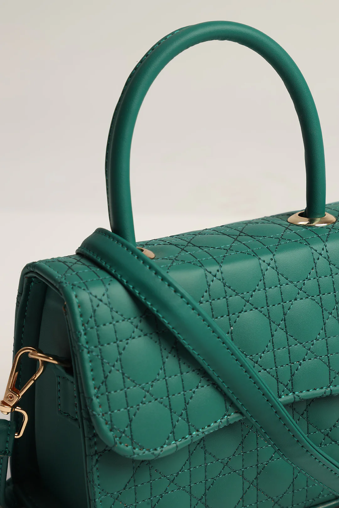 Cross-Body Bags - E385 - Image 13