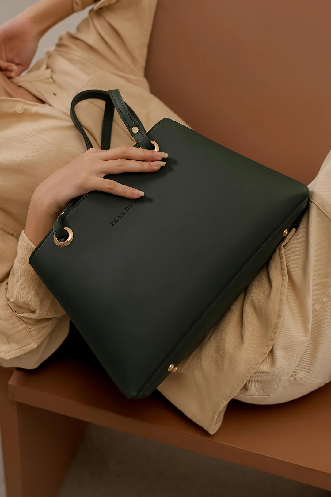 Cross-Body Bags - E399 - Image 10