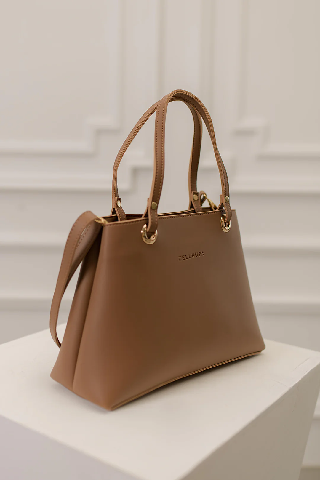 Cross-Body Bags - E399 - Image 9