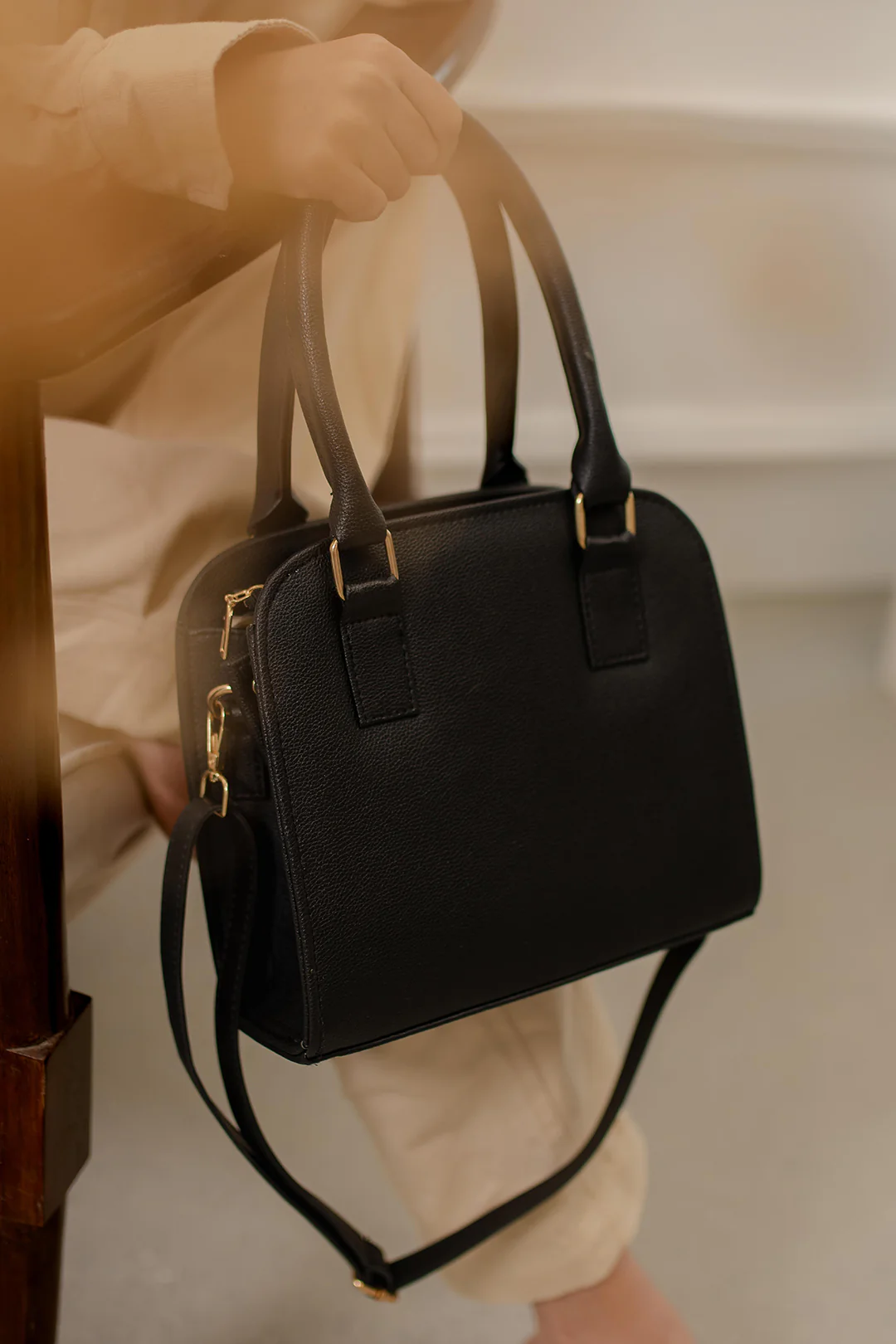 Cross-Body Bags - E400 - Image 3
