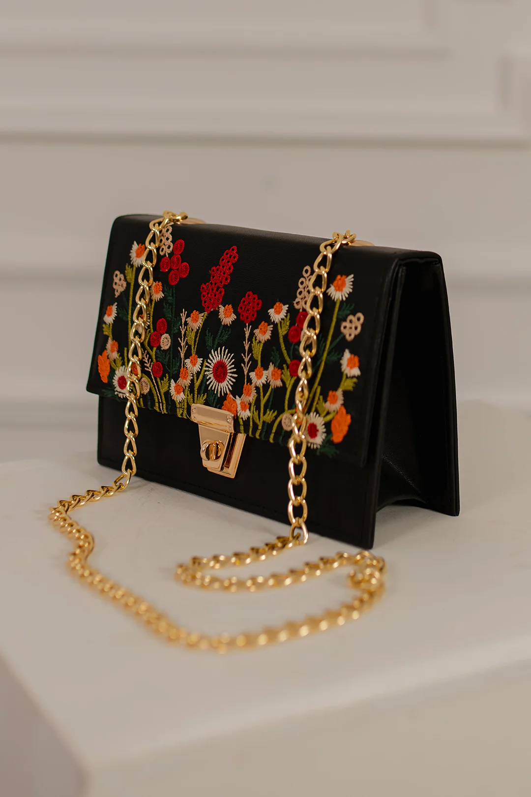 Cross-Body Bags - E401 - Image 4