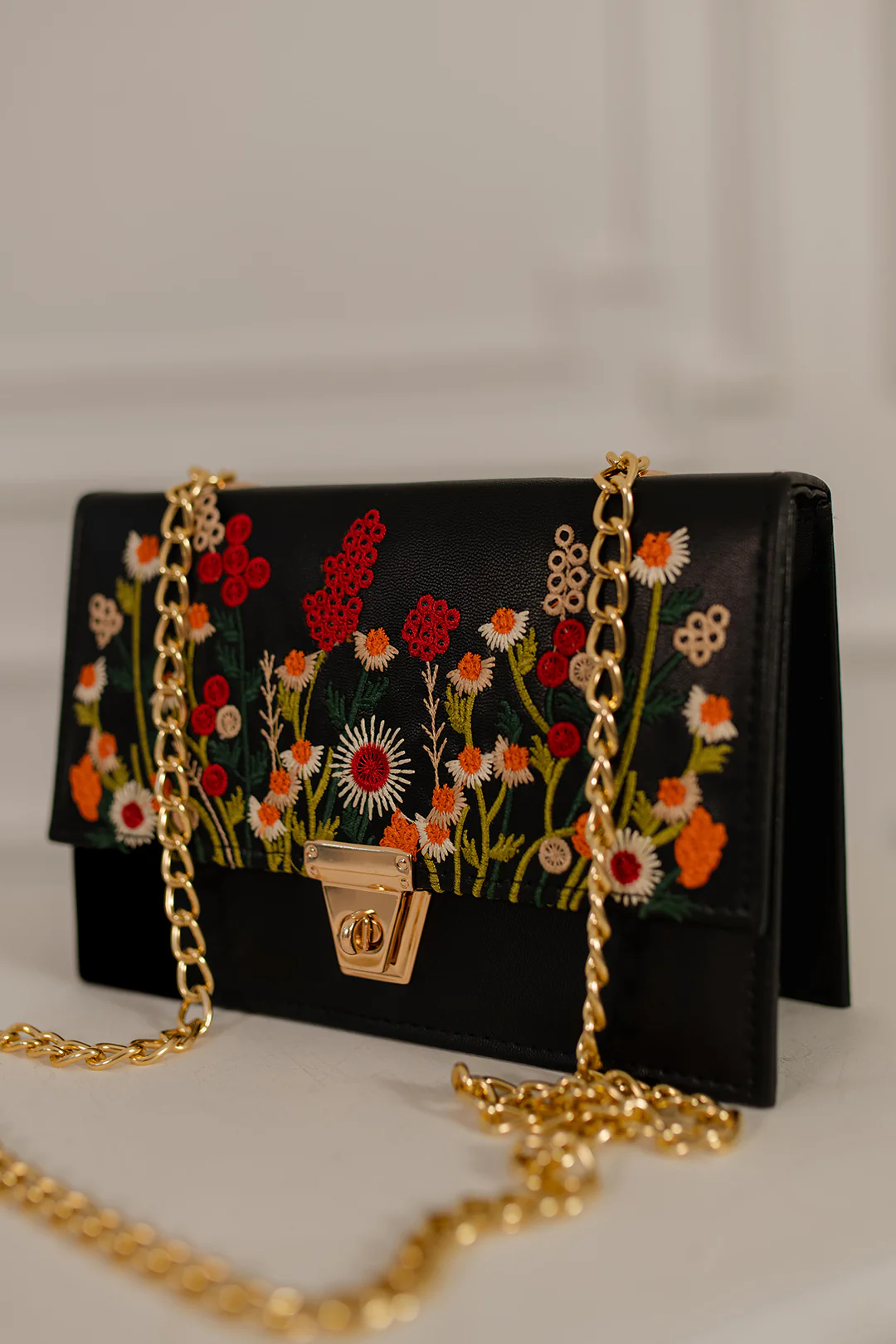 Cross-Body Bags - E401 - Image 5