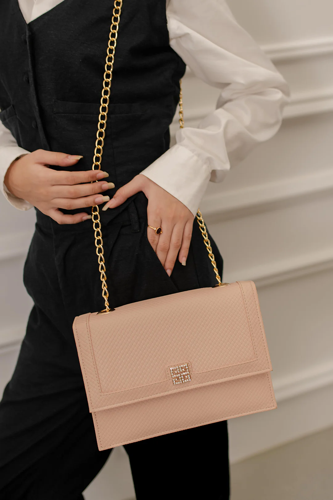 Cross-Body Bags - E405 - Image 12
