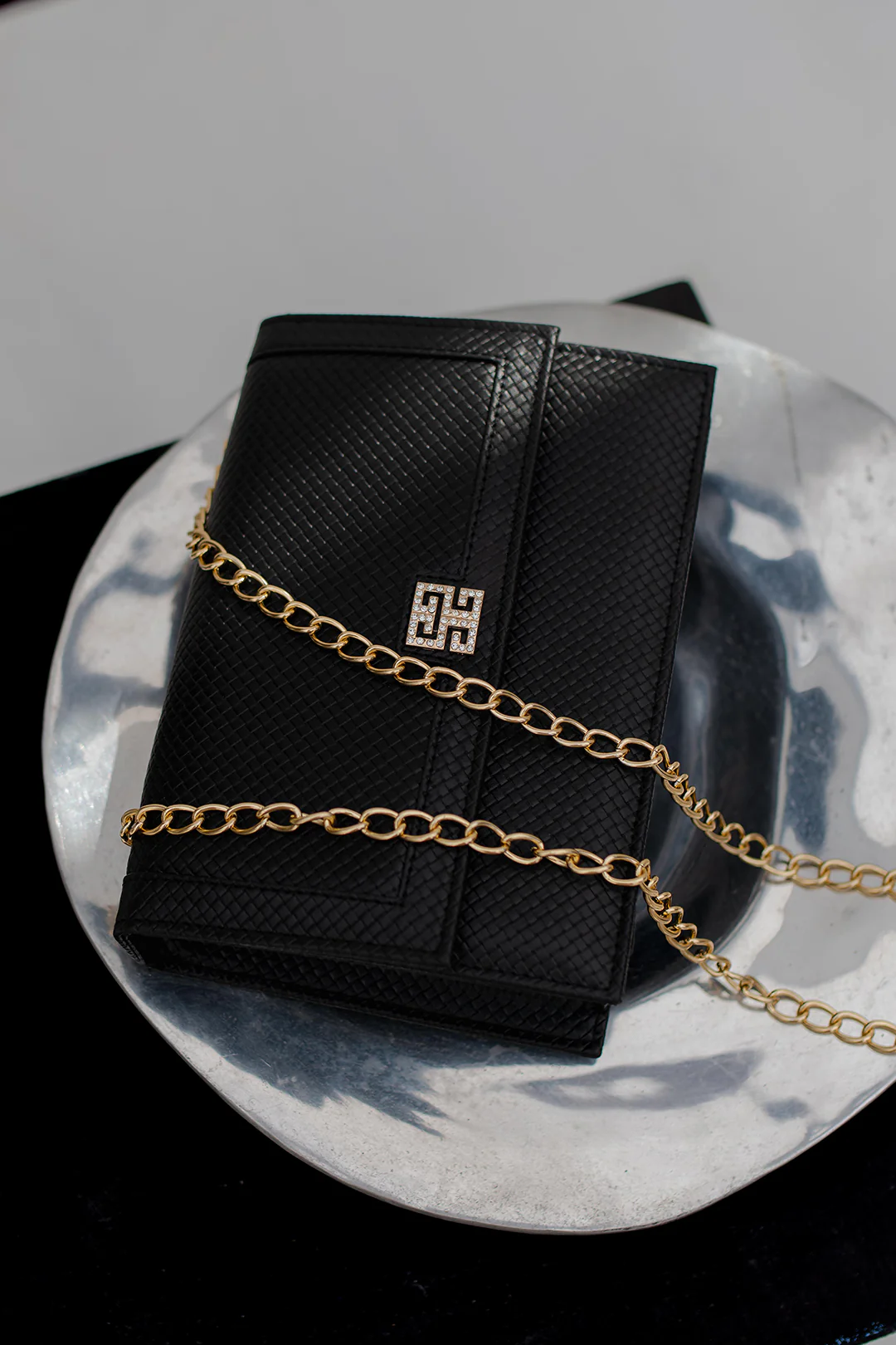 Cross-Body Bags - E405 - Image 3