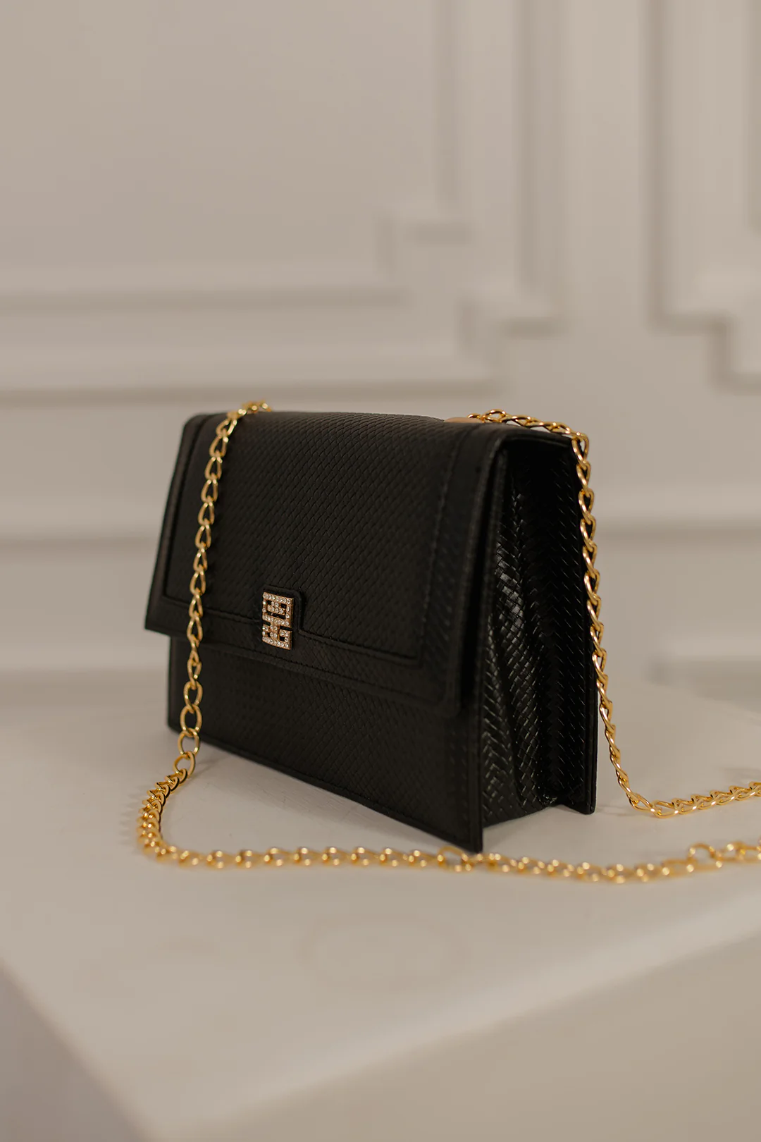 Cross-Body Bags - E405 - Image 6