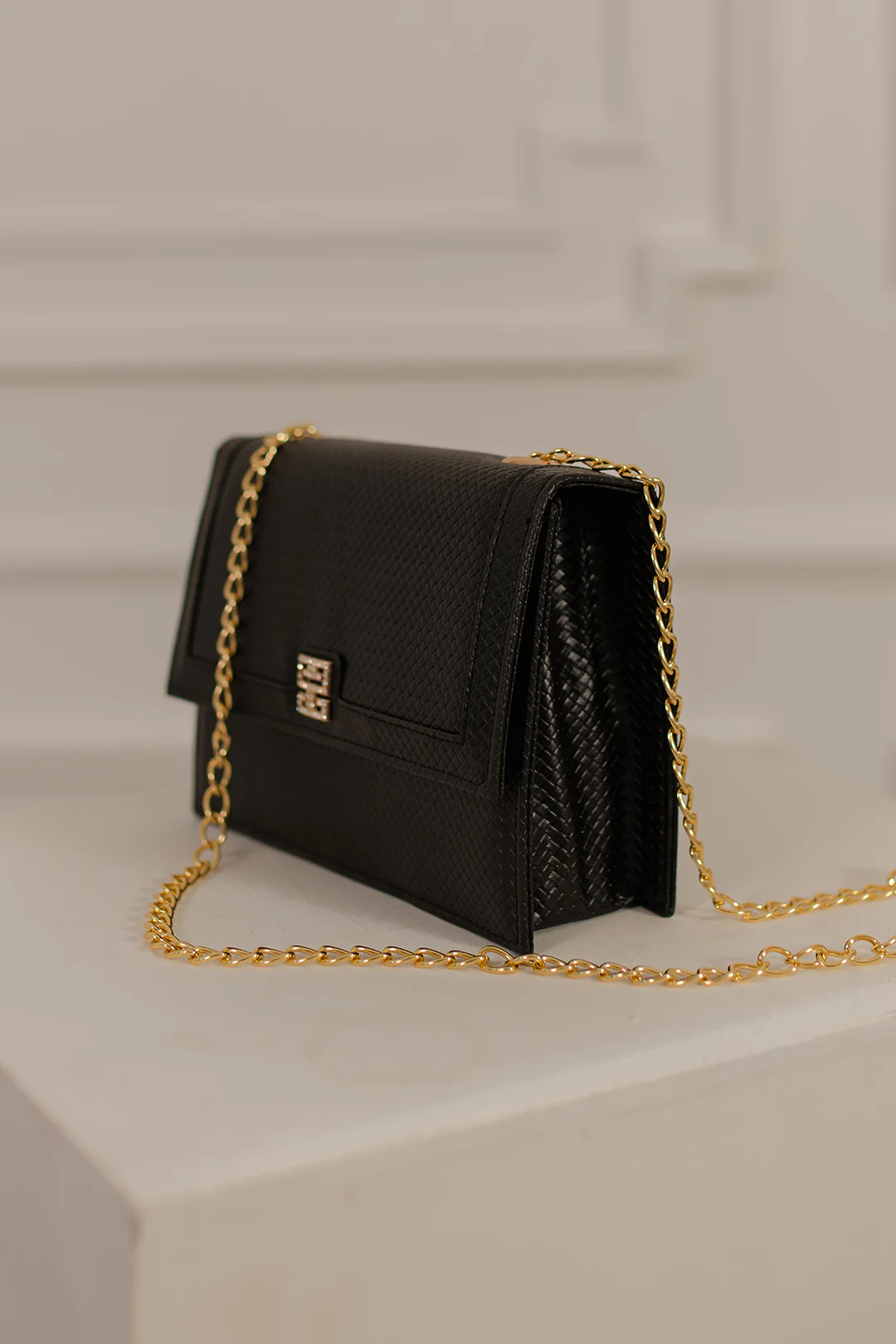 Cross-Body Bags - E405 - Image 7