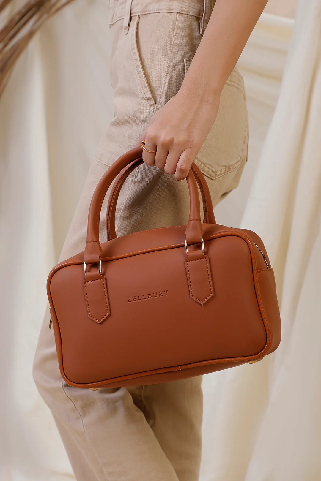 Cross-Body Bags - E413 - Image 11