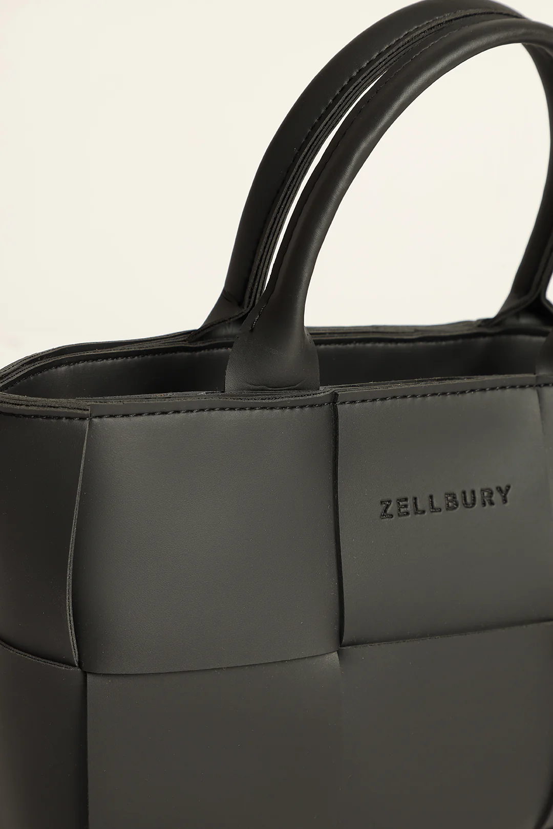 Cross-Body Bags - E426 - Image 3