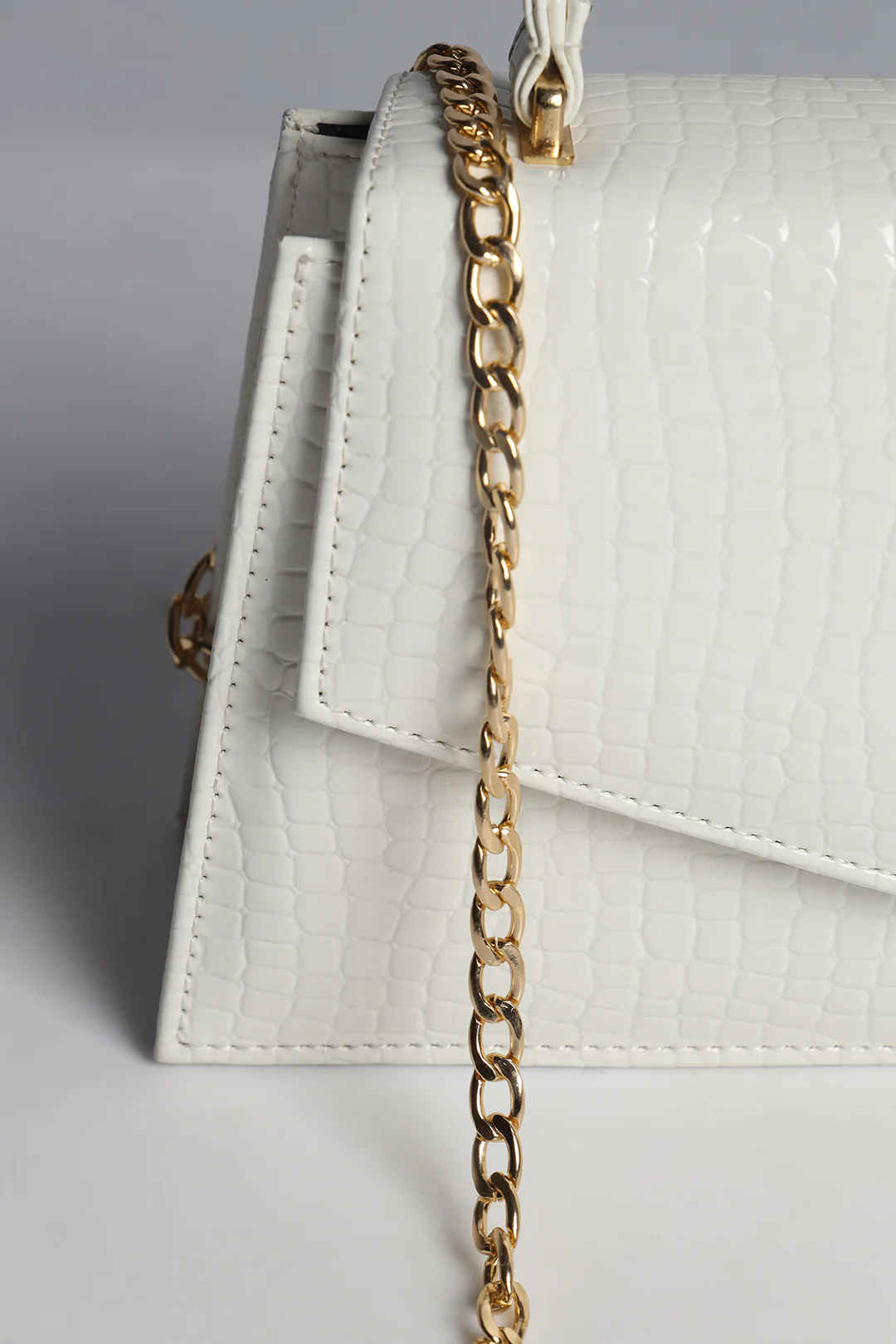 Cross-Body Bags - E481 - Image 9