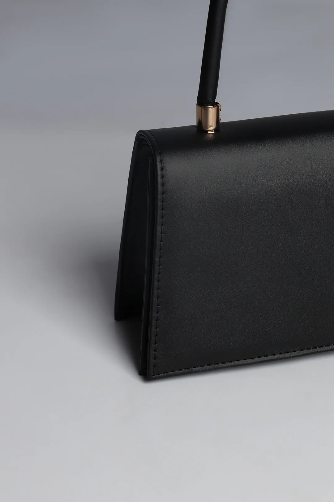 Cross-Body Bags - E484 - Image 3