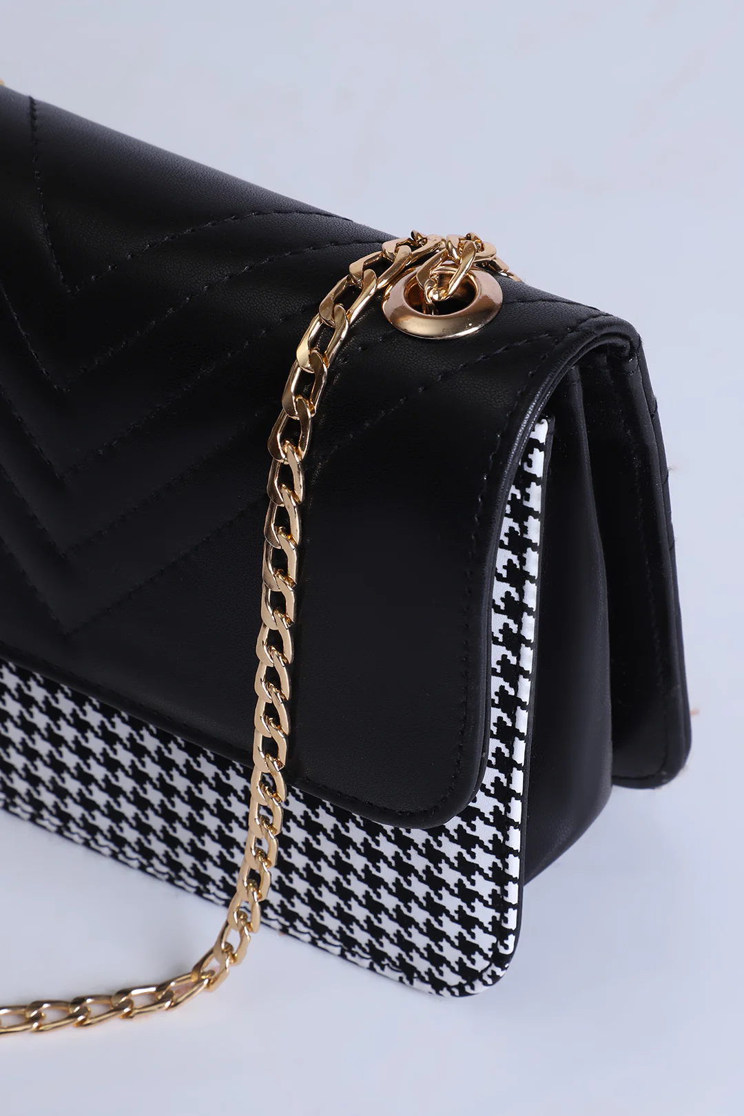 Cross-Body Bags - E506 - Image 3