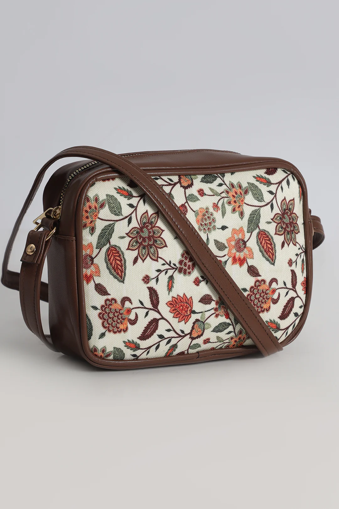 Cross-Body Bags - E562