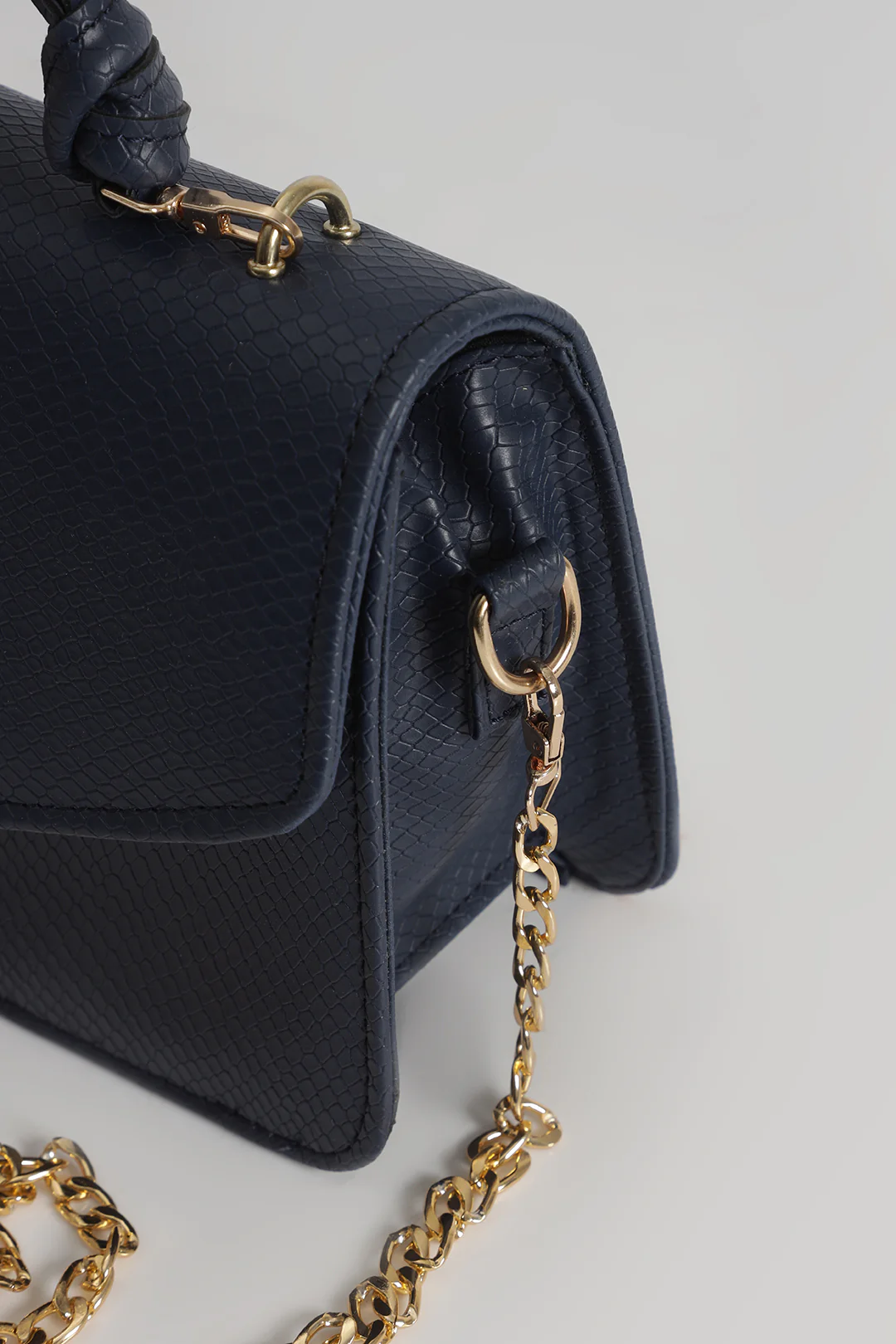 Cross-Body Bags - E566 - Image 6