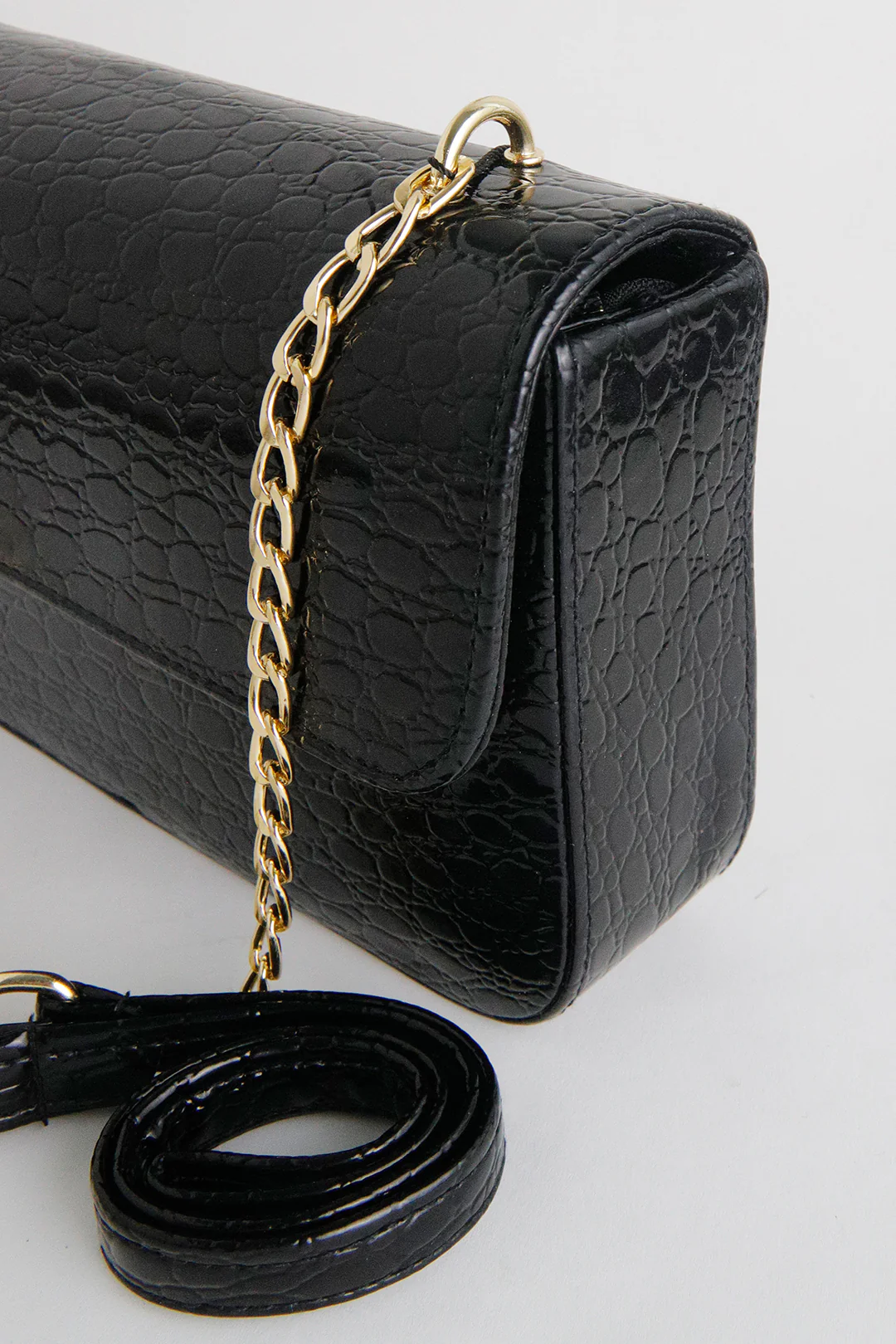 Cross-Body Bags - E568 - Image 3