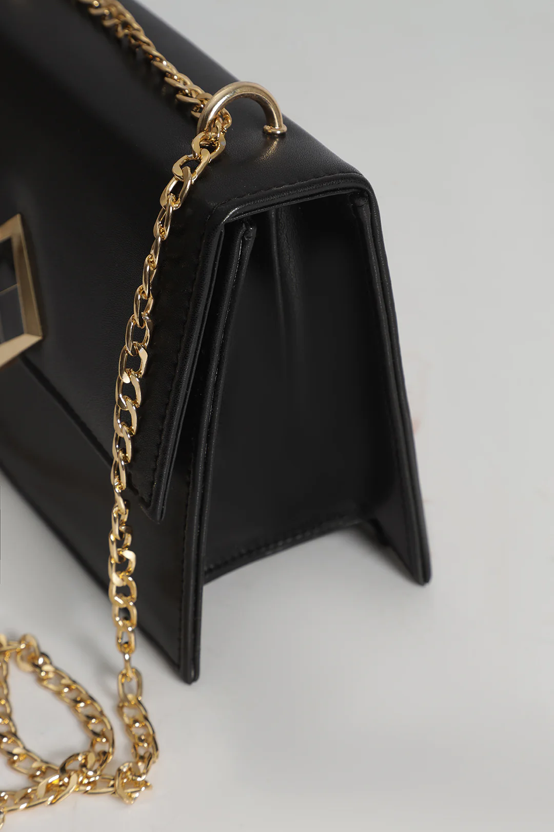 Cross-Body Bags - E571 - Image 3