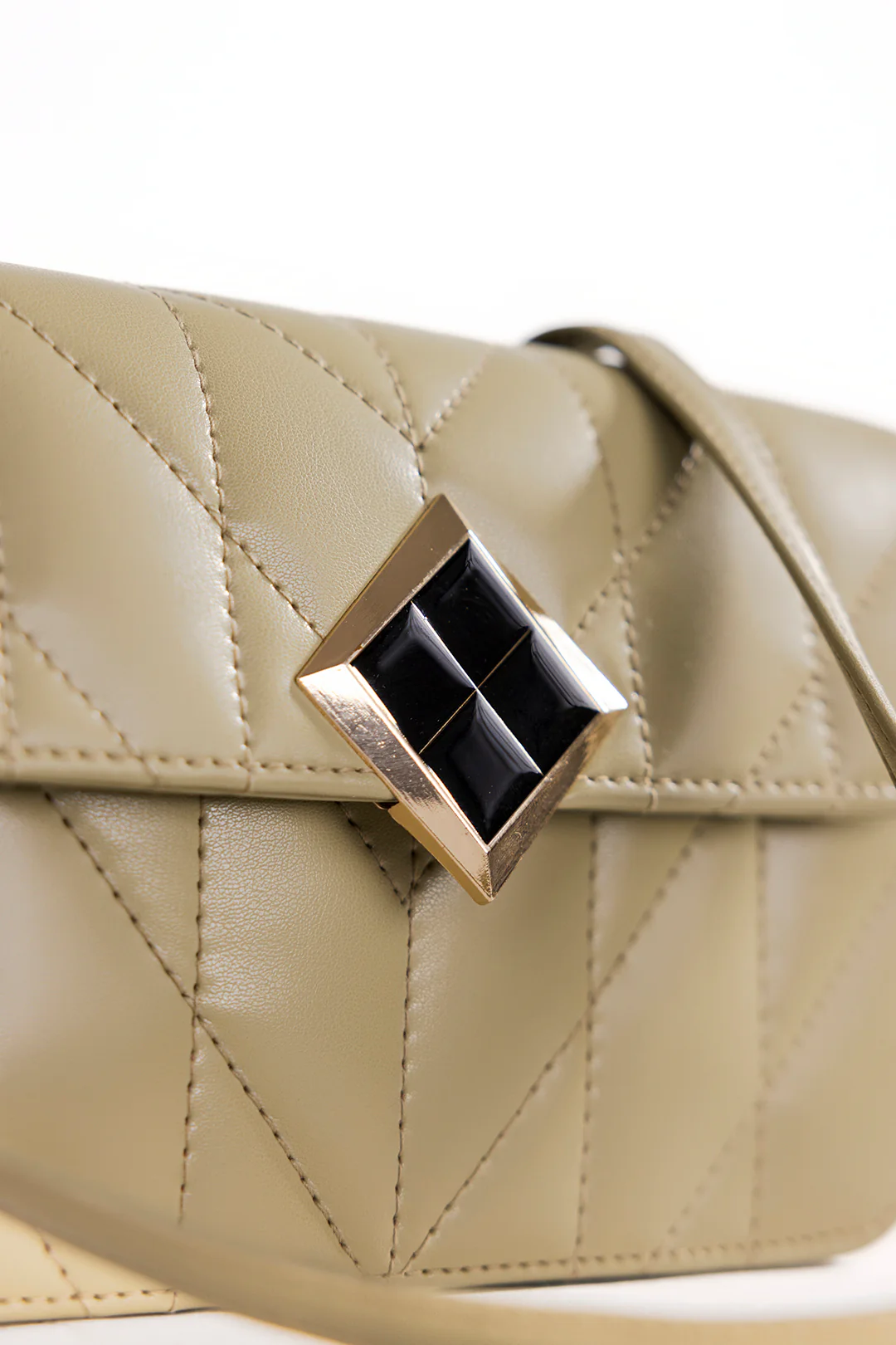 Cross-Body Bags - E595 - Image 10