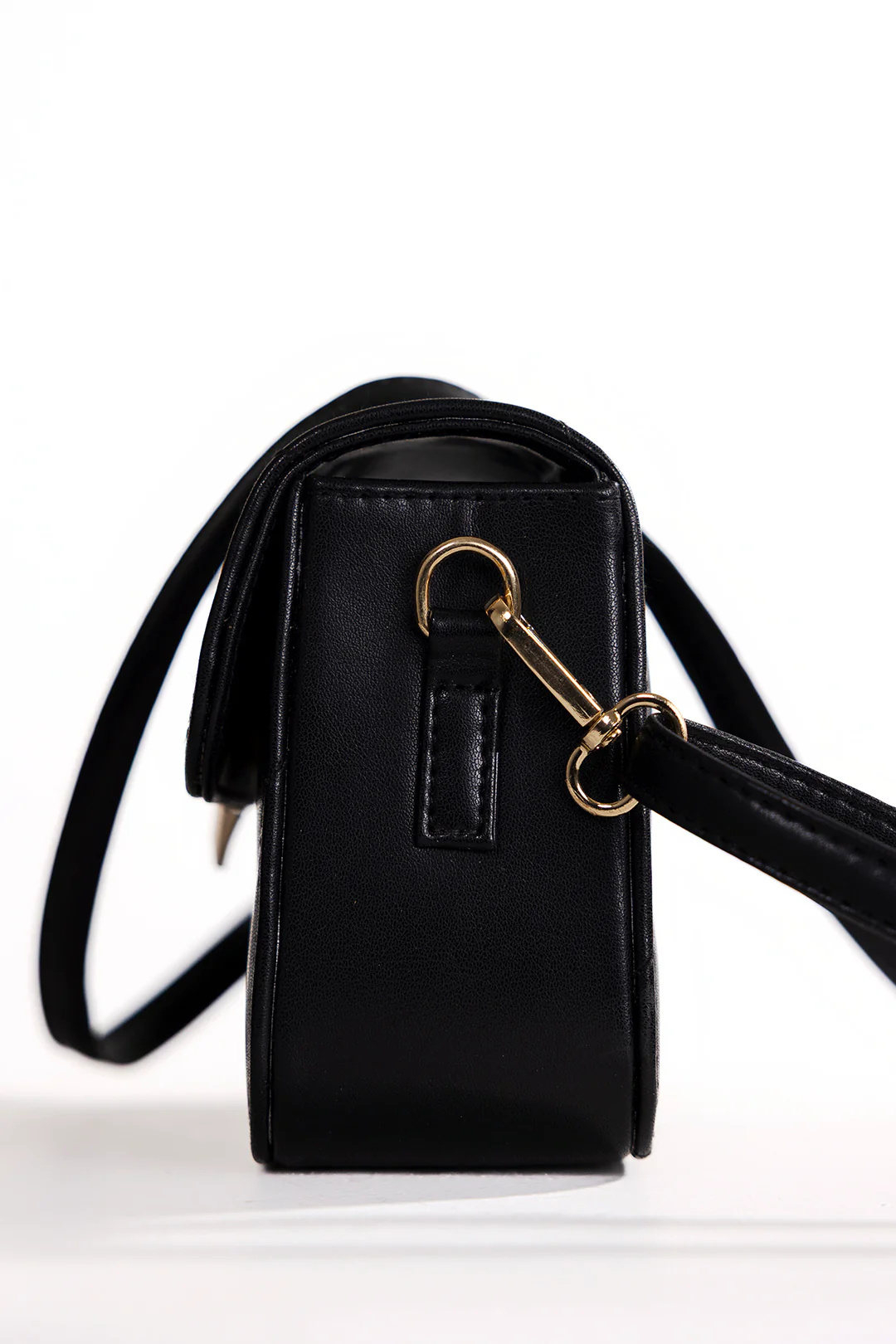 Cross-Body Bags - E595 - Image 4