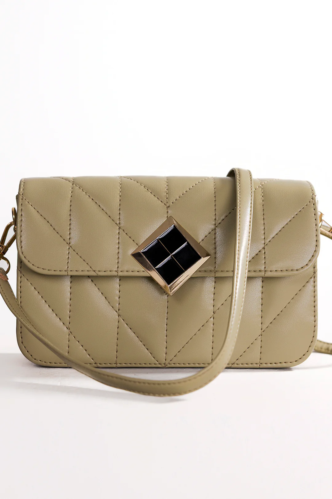 Cross-Body Bags - E595 - Image 8