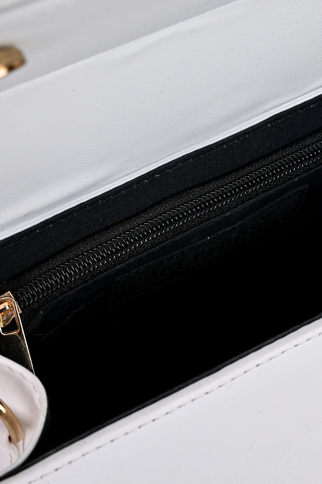 Cross-Body Bags - E936 - Image 8