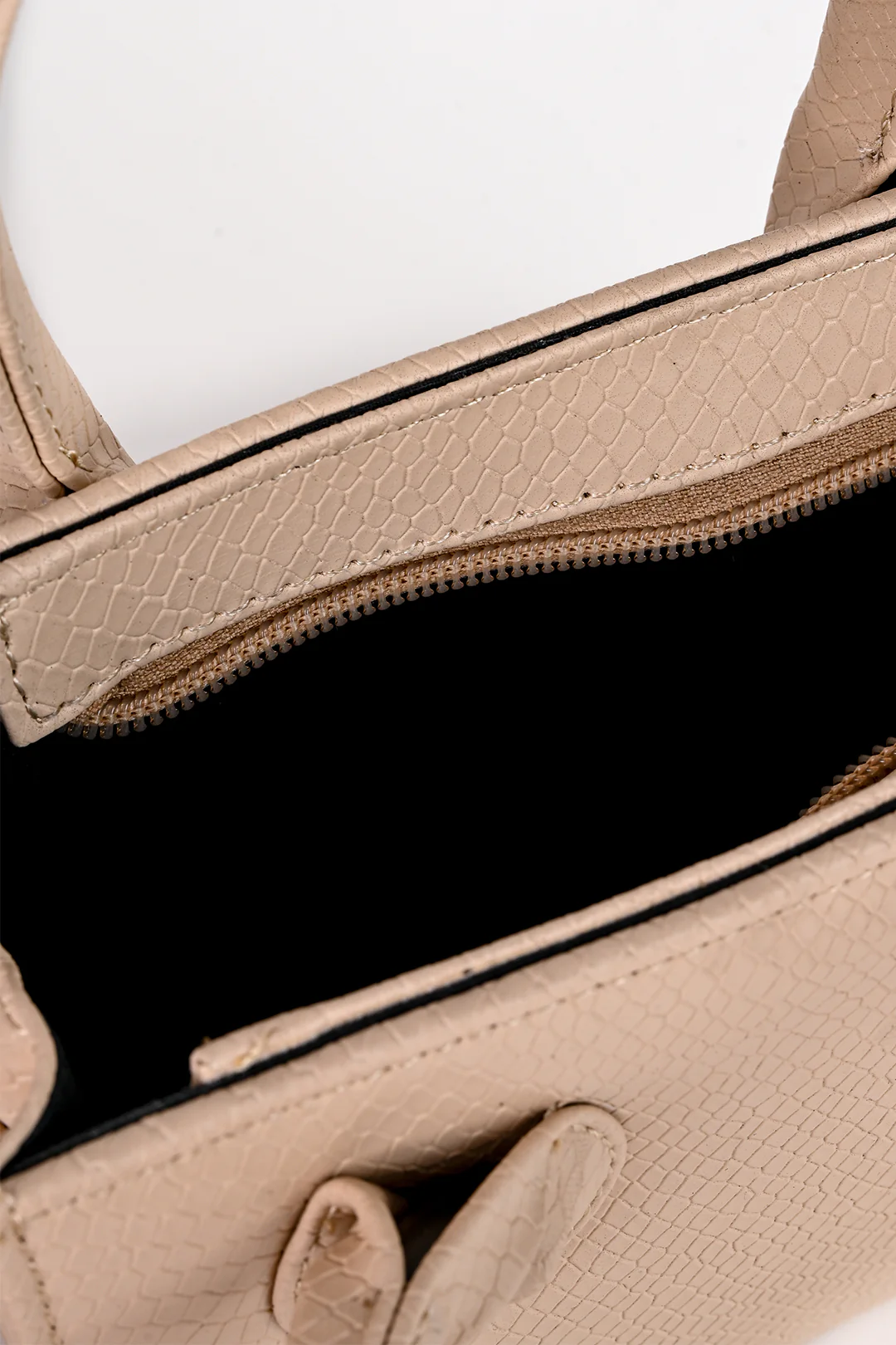 Cross-Body Bags - E938 - Image 14