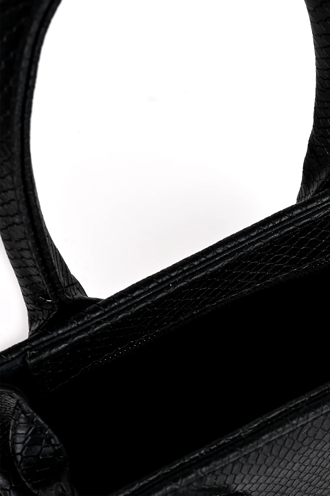 Cross-Body Bags - E938 - Image 8