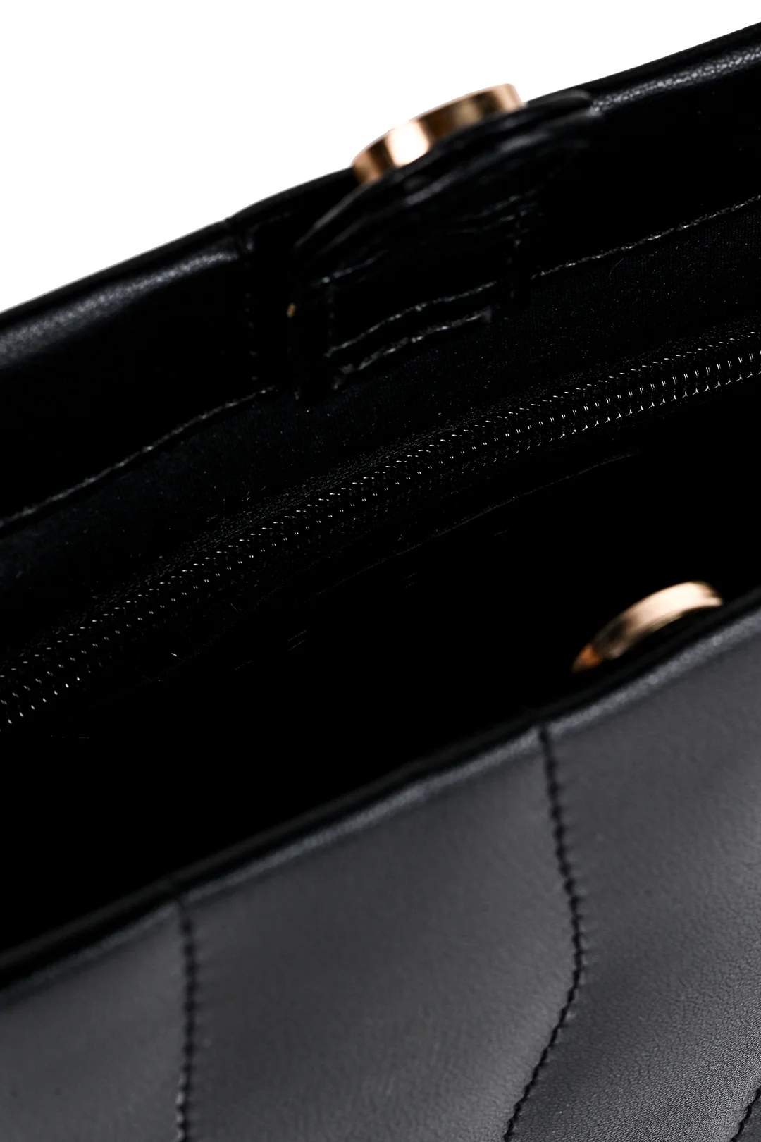 Cross-Body Bags - E940 - Image 6