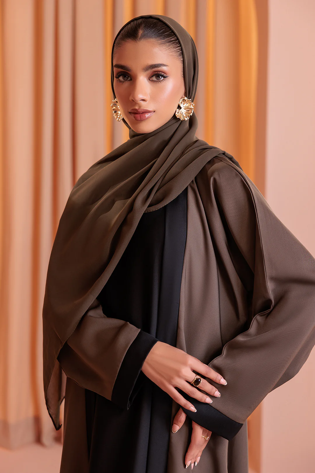 Double Upper Abaya with Contrast Inner - 5005 - Image 4