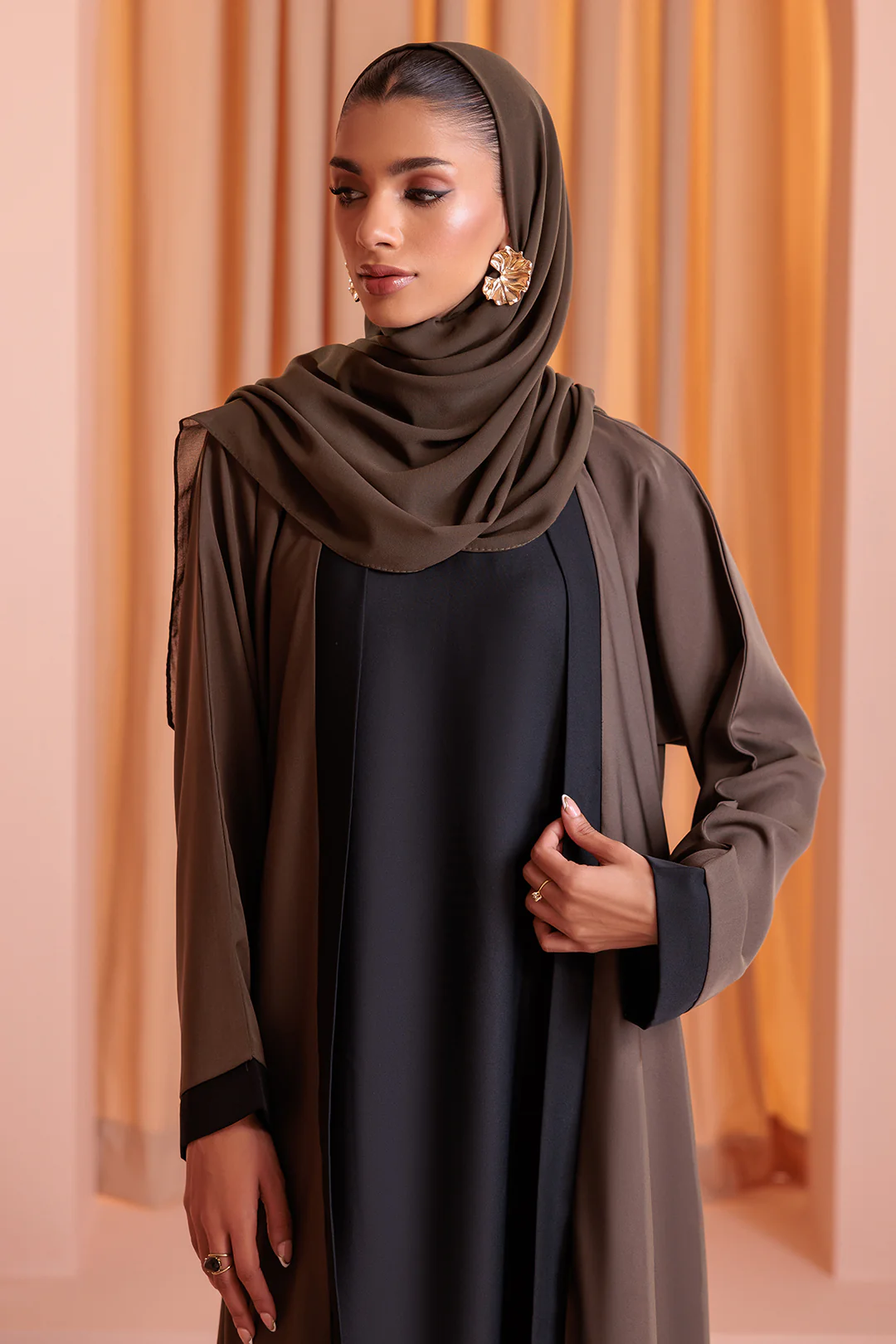 Double Upper Abaya with Contrast Inner - 5005 - Image 8