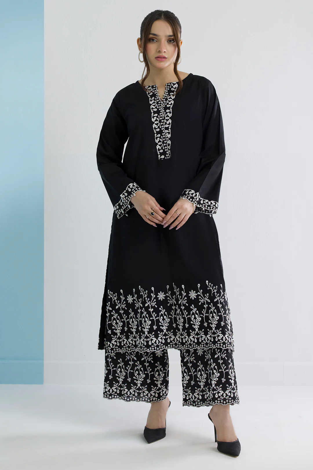 Embroidered Kurta Dupatta Trouser - 2598 - Image 2