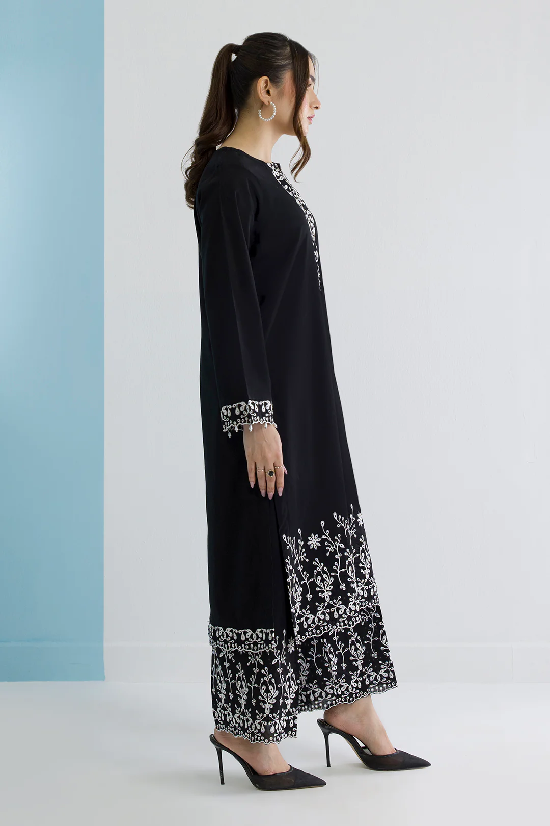 Embroidered Kurta Dupatta Trouser - 2598 - Image 9