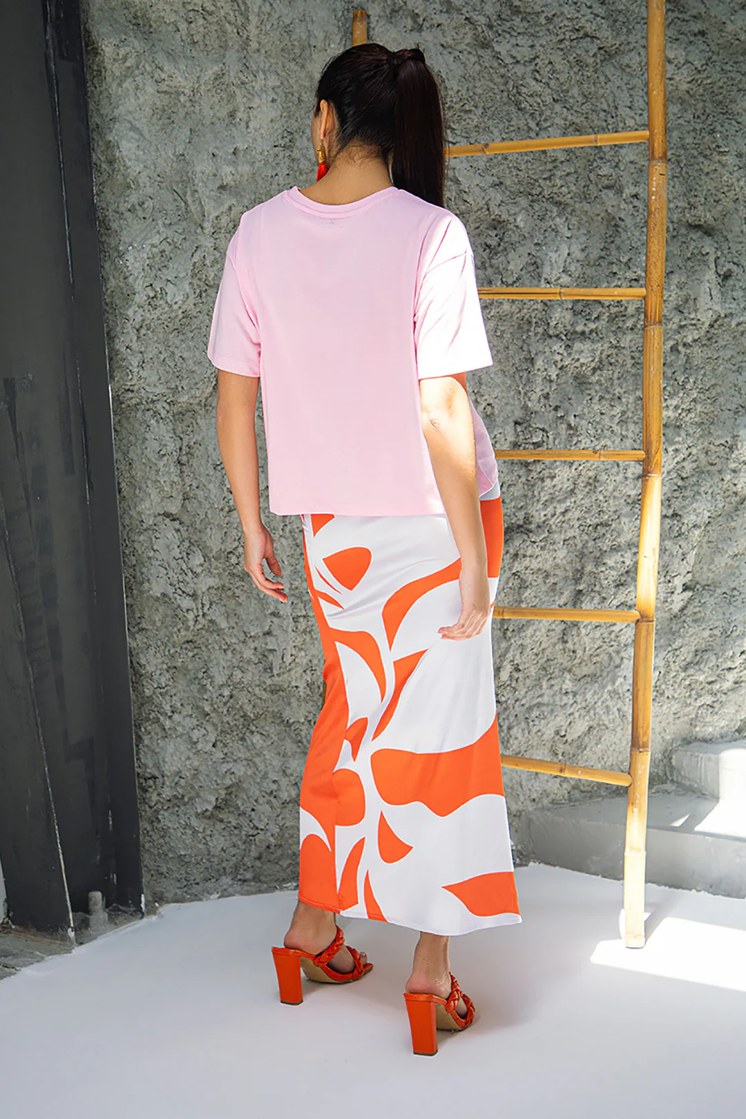 Essential T-shirt - B23 - Image 10