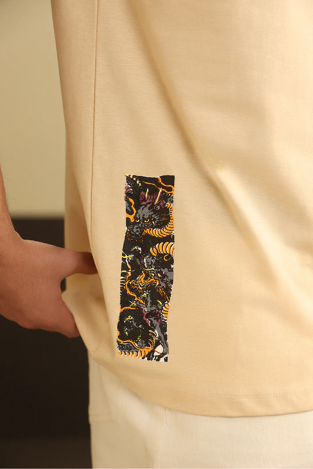 Relax Graphic T-Shirt - X050 - Image 4