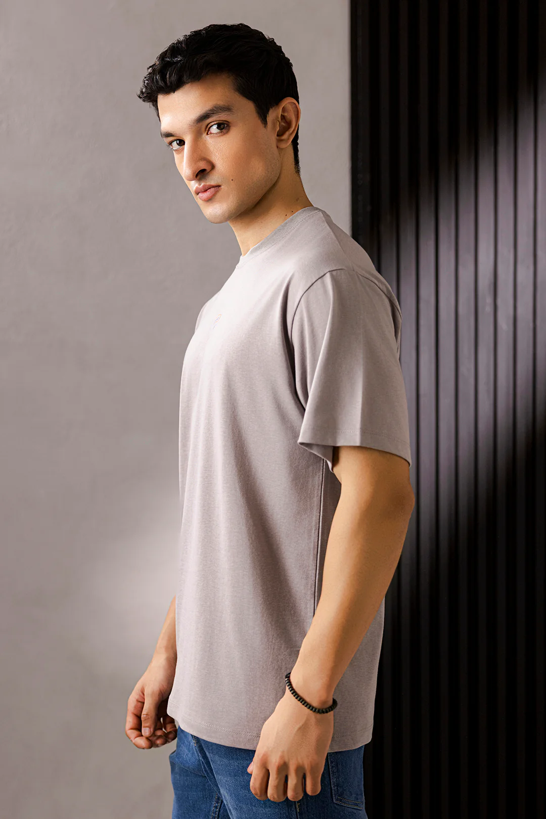 Relax Graphic T-Shirt - X140 - Image 3