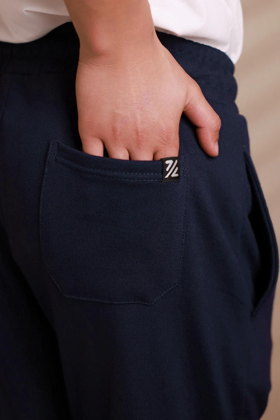 Knitted Relaxed-Cuff Pant - 5003 - Image 3