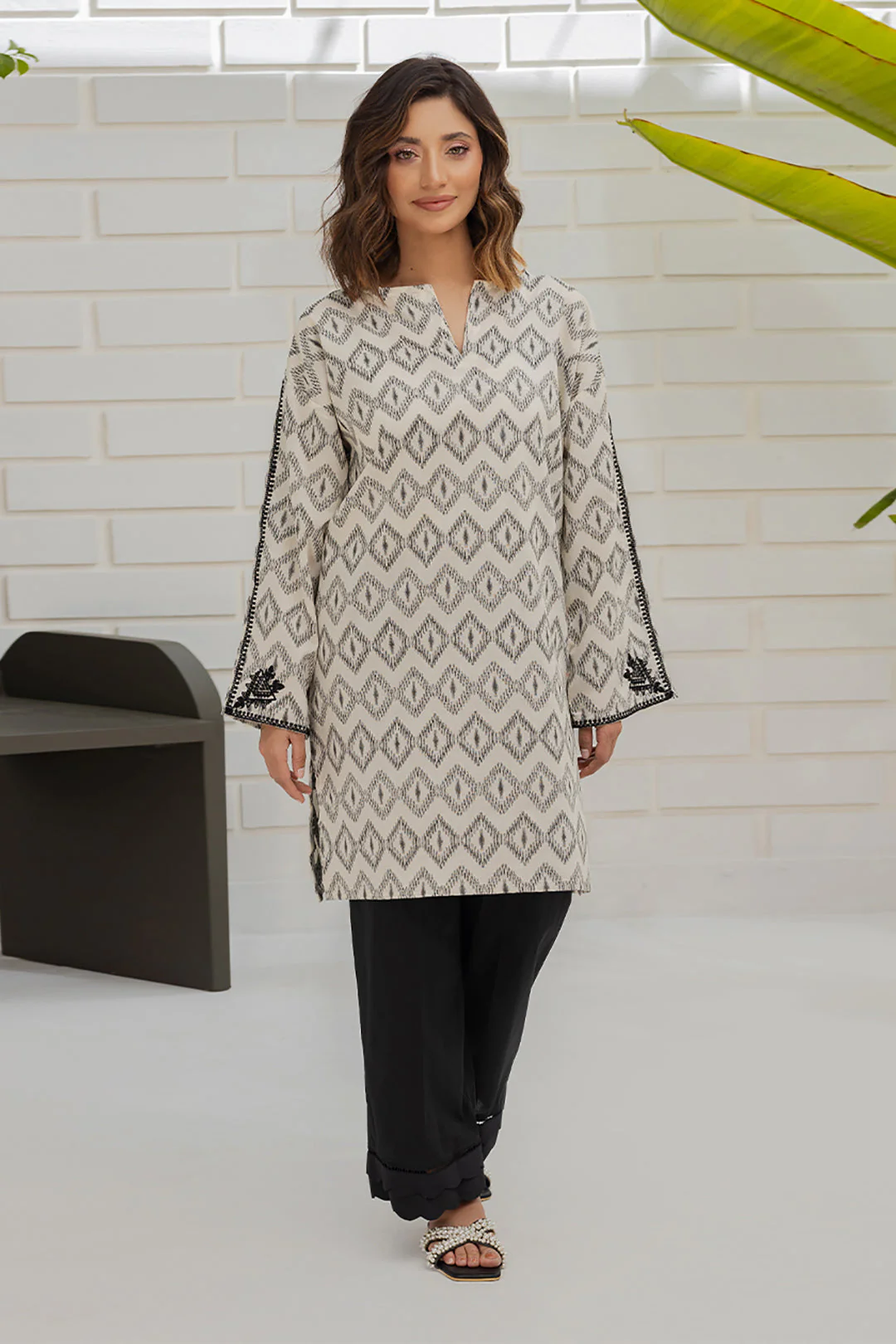 Embroidered Kurta - 1215 - Image 2