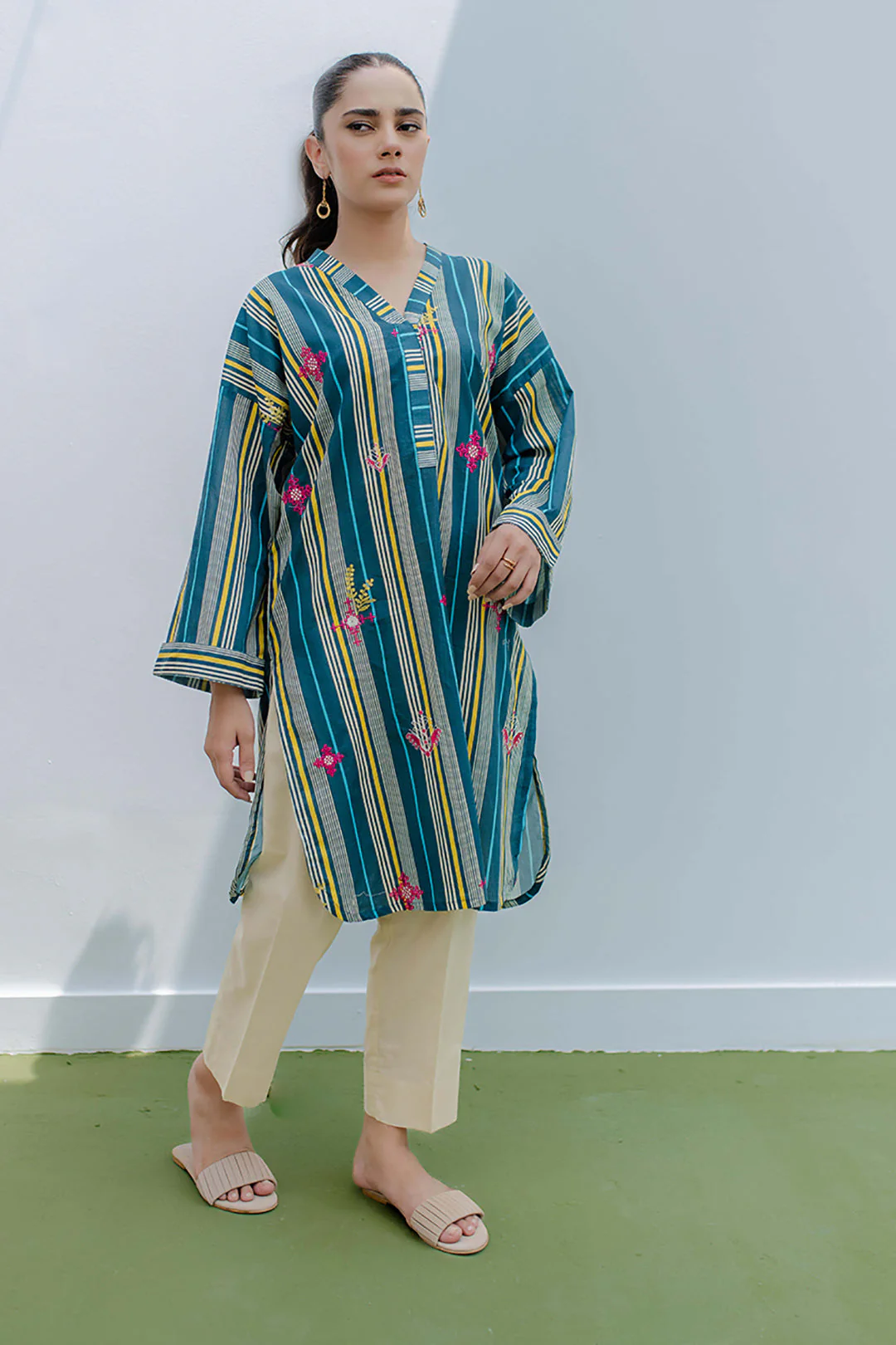Embroidered Kurta - 1349 - Image 3