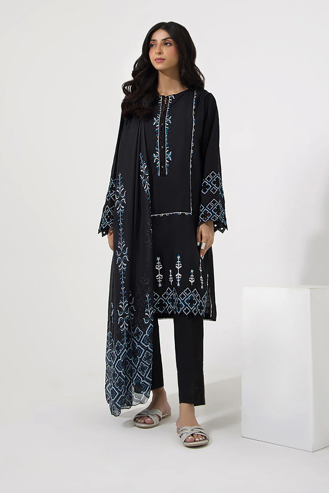Embroidered Kurta Dupatta - 0445 - Image 2