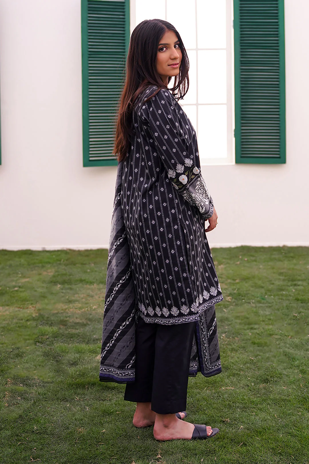 Embroidered Kurta Dupatta - 0636 - Image 2