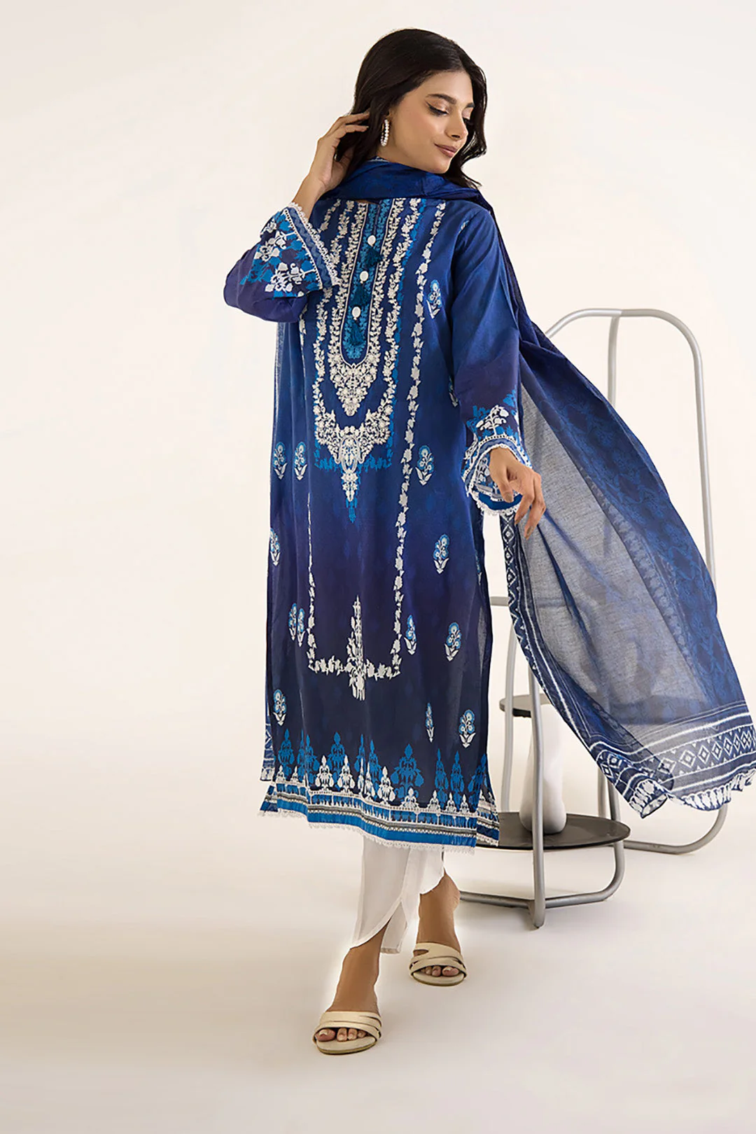 Embroidered Kurta Dupatta - 1064 - Image 3
