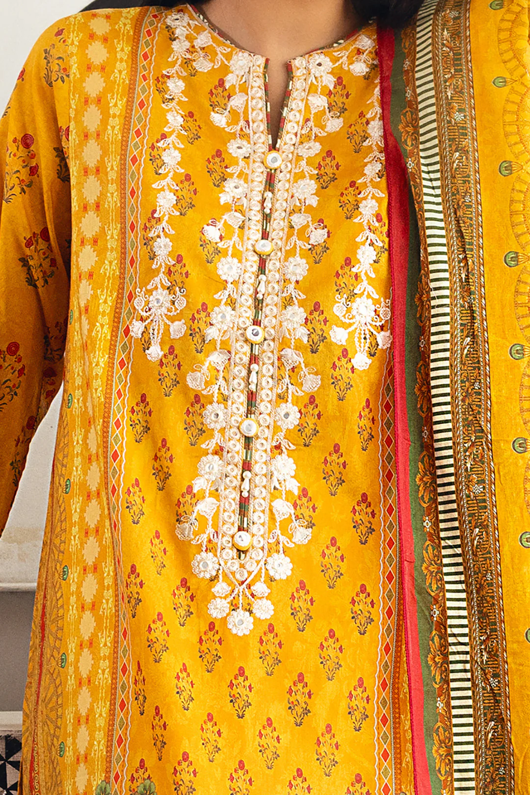 Embroidered Kurta Dupatta - 1124 - Image 4
